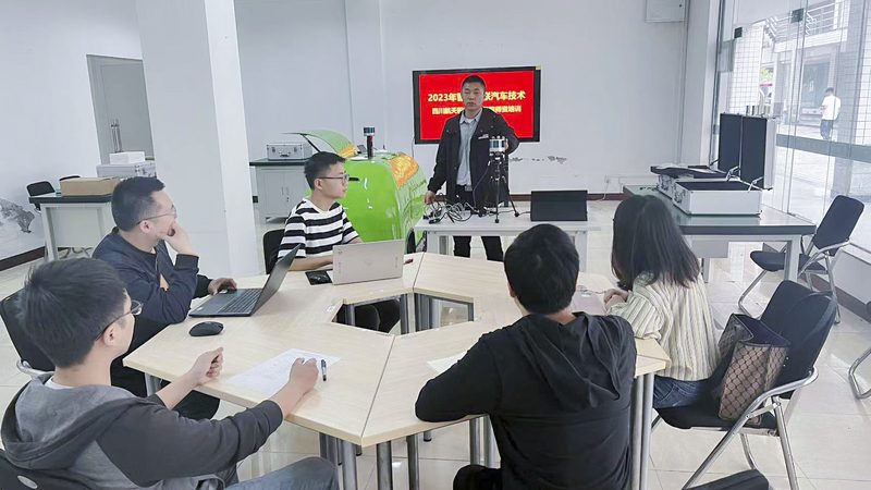 函授与网络教育：成人专升本费用大揭秘