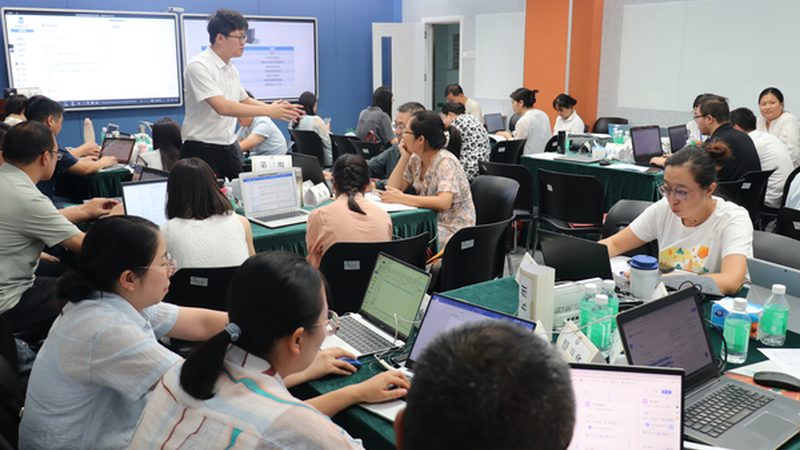 北京心理咨询师培训，如何选择优质本地班？**